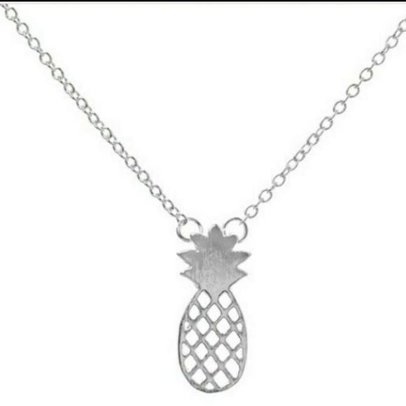 Beautiful Dainty Cutout Pineapple Link Necklace  NWT - Picture 2 of 5